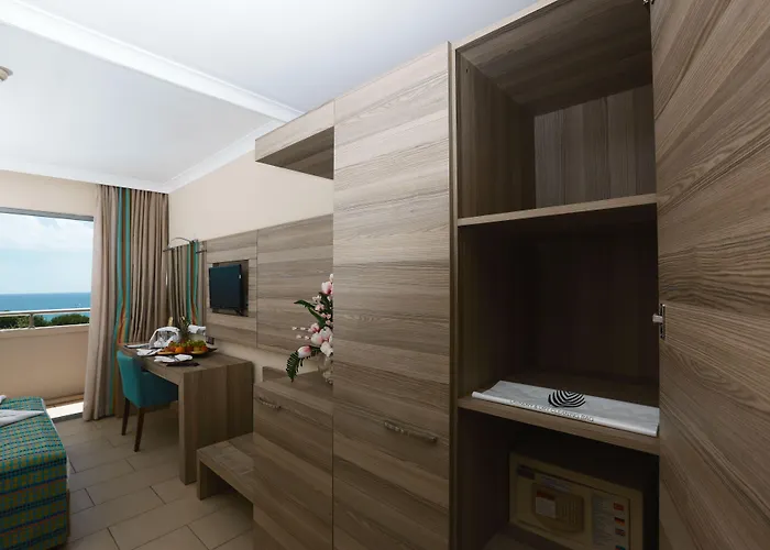Insula & Hotel
