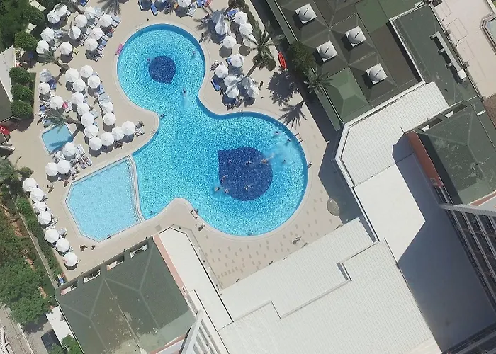 Insula & Hotell