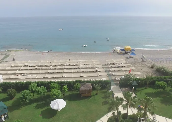 Insula & Hotell