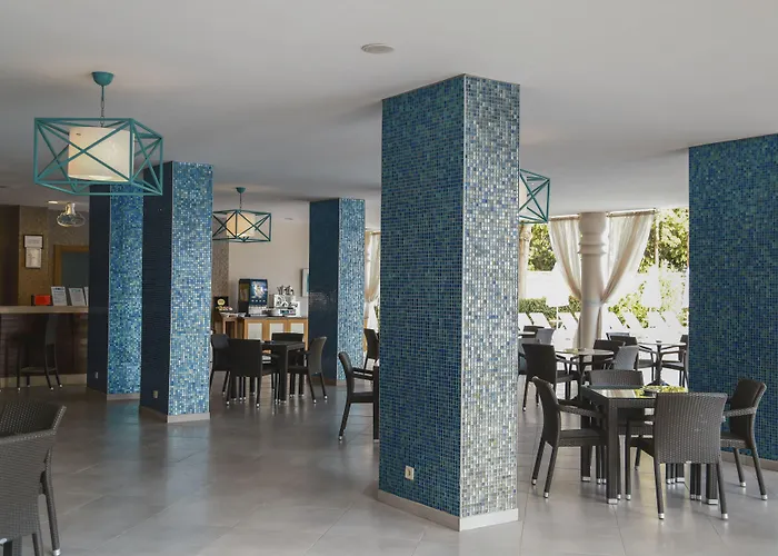 Insula & Hotell