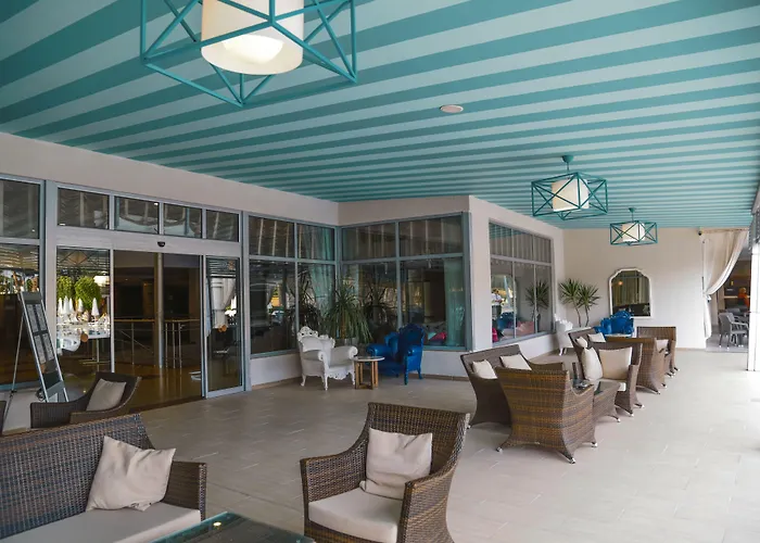 Insula & Hotell 5*